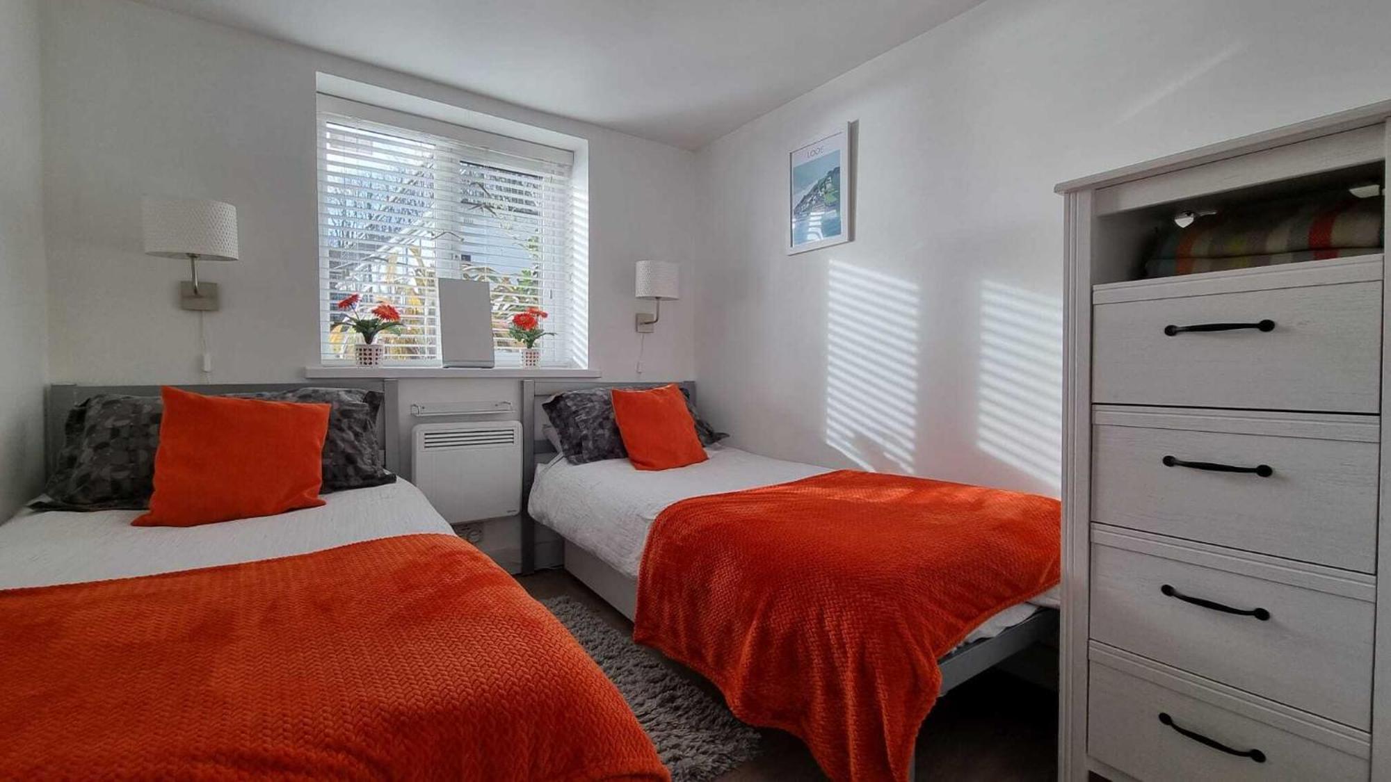 May View - Luxury Sea View Apartment - Millendreath, Лу Екстериор снимка