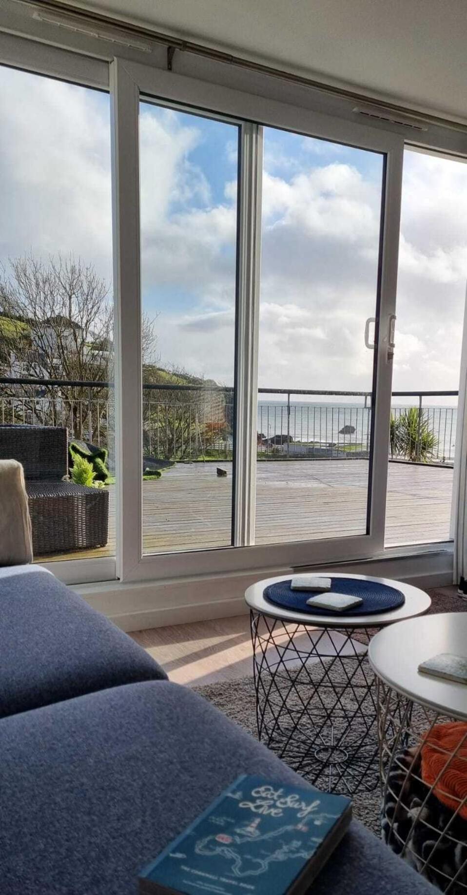 May View - Luxury Sea View Apartment - Millendreath, Лу Екстериор снимка